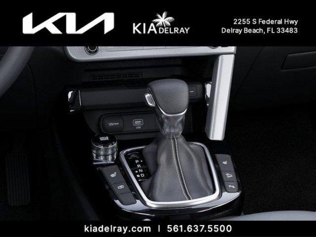 Photo of 2025 Snow White Pearl Kia Seltos
