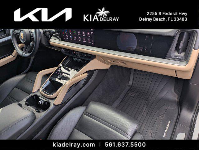Photo of 2024 Gray Porsche Cayenne