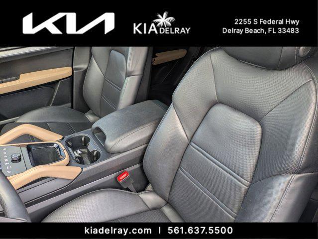 Photo of 2024 Gray Porsche Cayenne