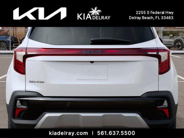 Photo of 2025 Clear White/Black Roof Kia Seltos