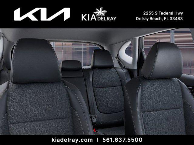 Photo of 2025 Clear White/Black Roof Kia Seltos