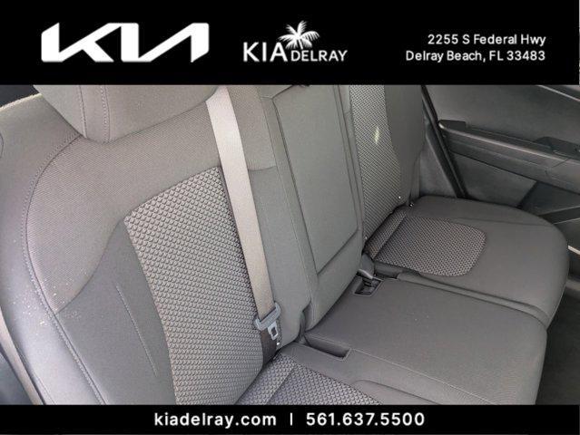 Photo of 2025 Snow White Pearl Kia Sportage