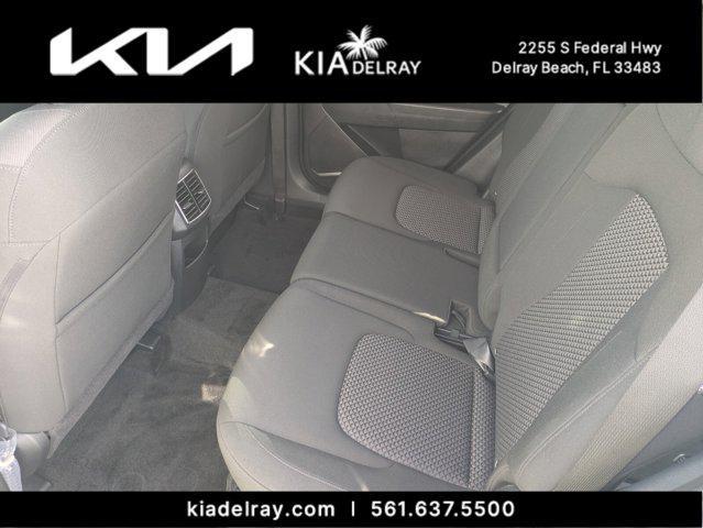 Photo of 2025 Snow White Pearl Kia Sportage