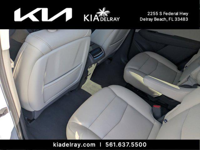 Photo of 2025 Crystal White Tricoat Cadillac XT6