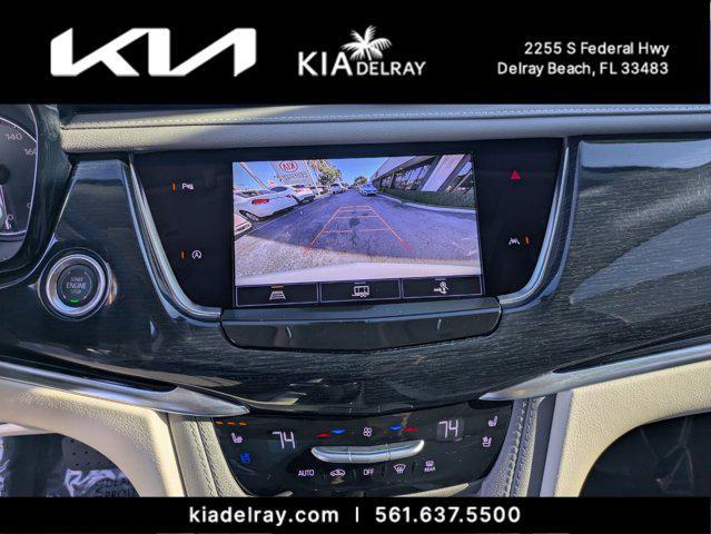 Photo of 2025 Crystal White Tricoat Cadillac XT6