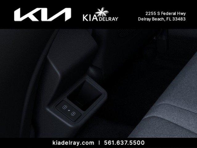 Photo of 2025 Snow White Pearl Kia K4
