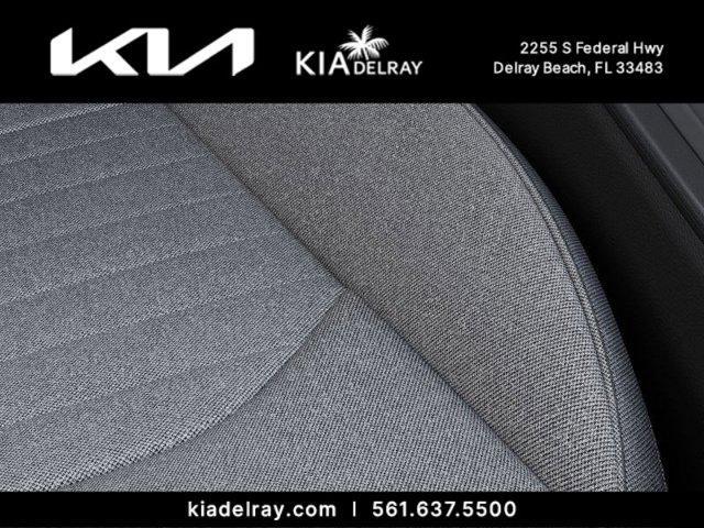 Photo of 2025 Snow White Pearl Kia K4