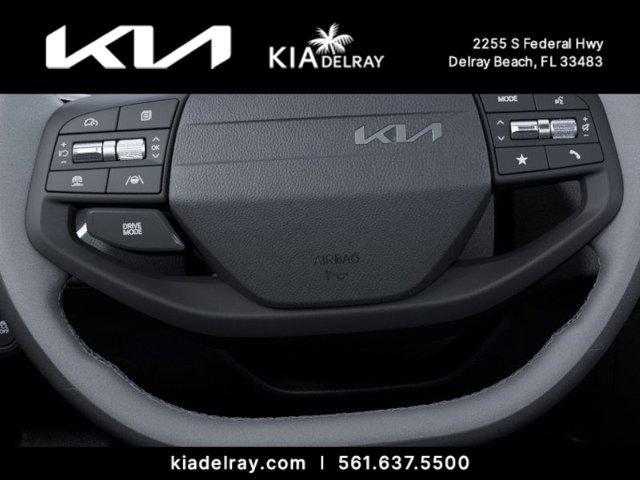 Photo of 2025 Snow White Pearl Kia K4