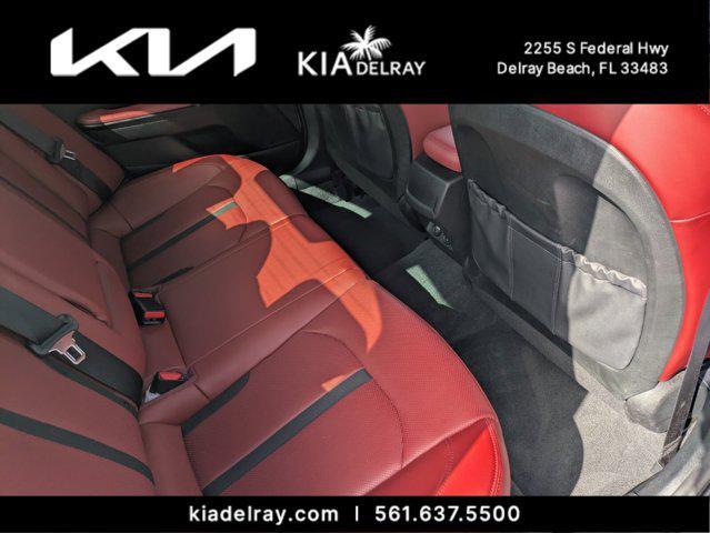 Photo of 2024 Glacial White Pearl Kia K5