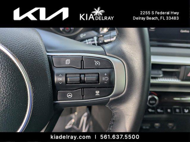 Photo of 2024 Glacial White Pearl Kia K5