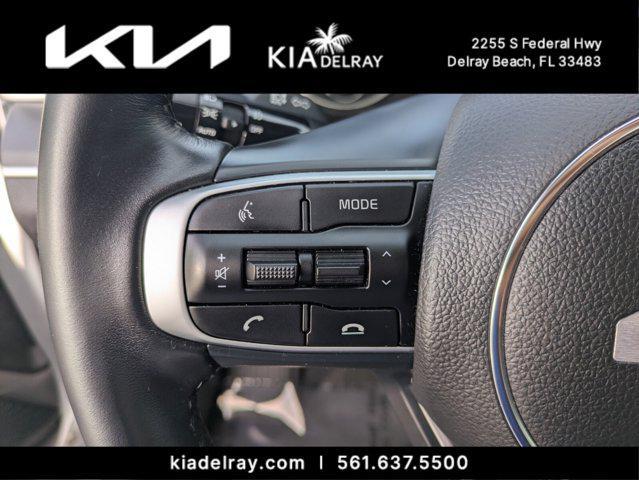 Photo of 2024 Glacial White Pearl Kia K5