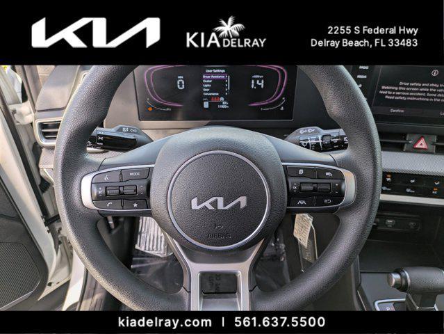 Photo of 2024 Snow White Pearl Kia Sportage