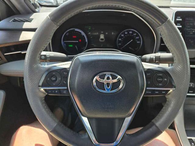 Photo of 2019 Wind Chill Pearl Toyota Avalon Hybrid