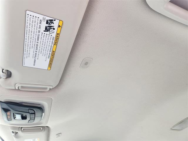 Photo of 2023 Ice Cap Toyota Corolla