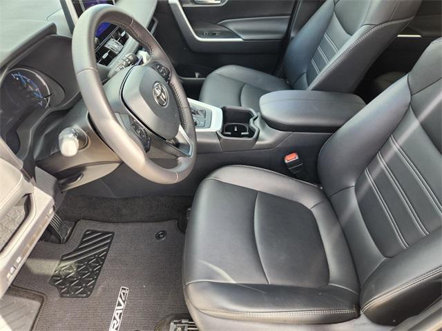 Photo of 2024 Wind Chill Prl Toyota RAV4 Hybrid