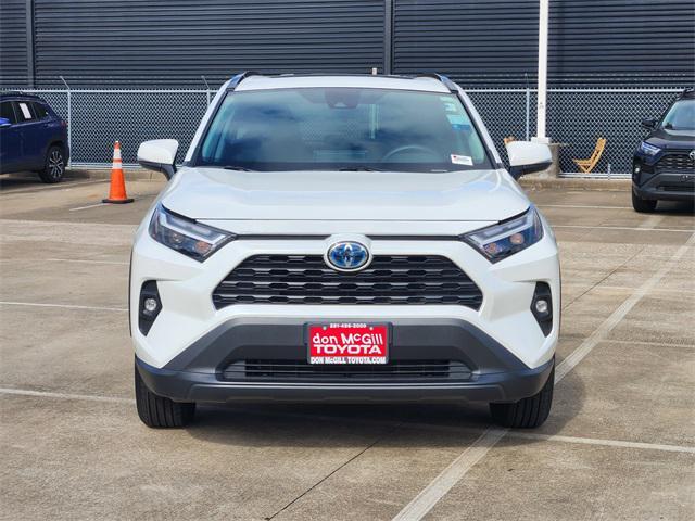 Photo of 2024 Wind Chill Prl Toyota RAV4 Hybrid