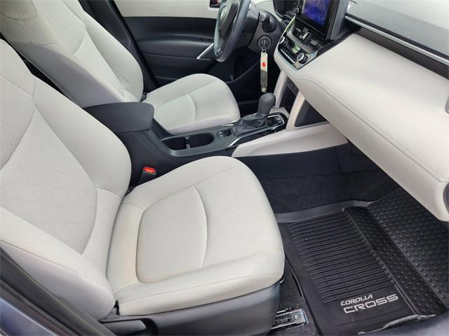 Photo of 2024 Celestite Toyota Corolla Cross