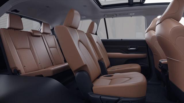 Photo of 2025 Wind Chill Pearl Toyota Grand Highlander