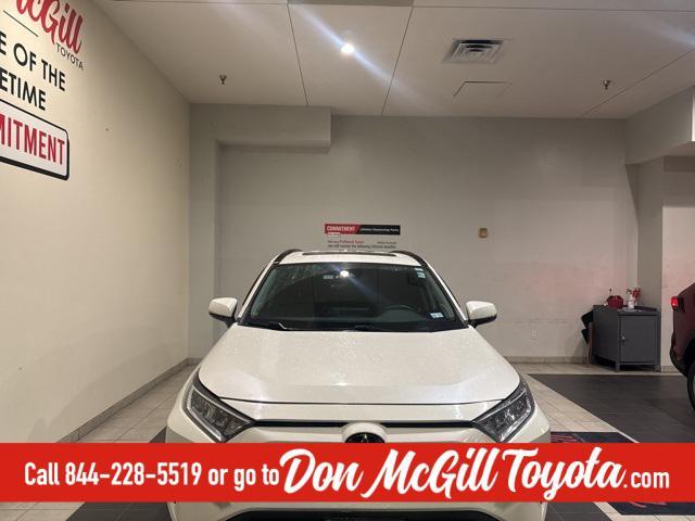 Photo of 2020 Blizzard Pearl Toyota RAV4