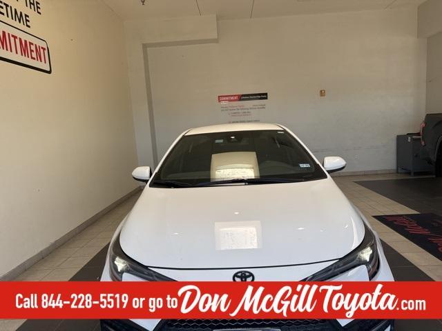 Photo of 2022 White Toyota Corolla