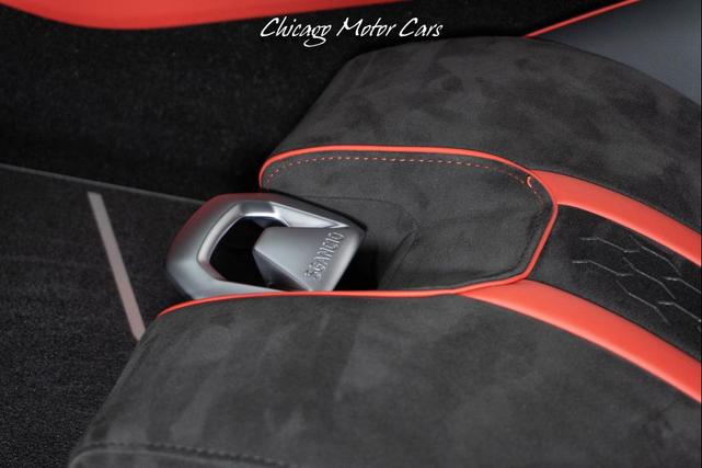 Photo of 2023 Blu Eleos Pearl Lamborghini Huracan Tecnica