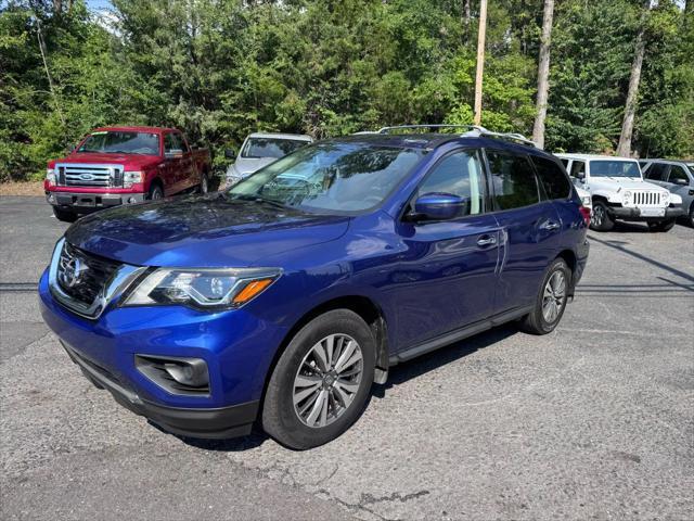 Photo of 2020 Caspian Blue Metallic Nissan Pathfinder