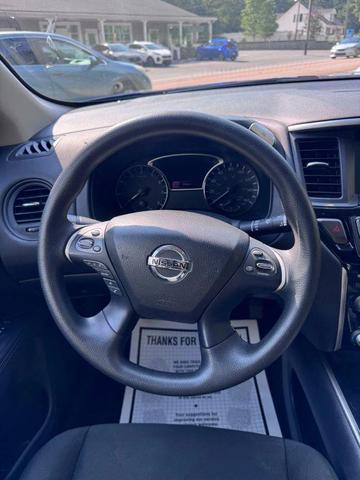 Photo of 2020 Caspian Blue Metallic Nissan Pathfinder