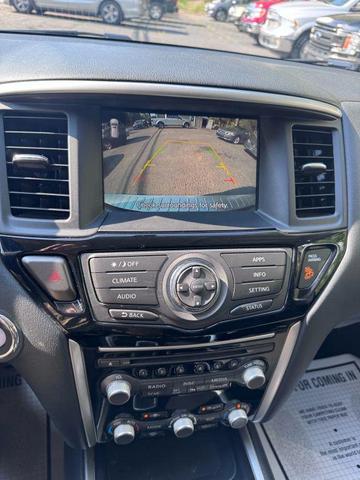 Photo of 2020 Caspian Blue Metallic Nissan Pathfinder