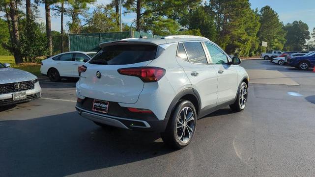 Photo of 2022 Summit White Buick Encore GX