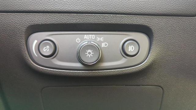 Photo of 2022 Summit White Buick Encore GX