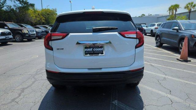 Photo of 2022 Summit White GMC Terrain
