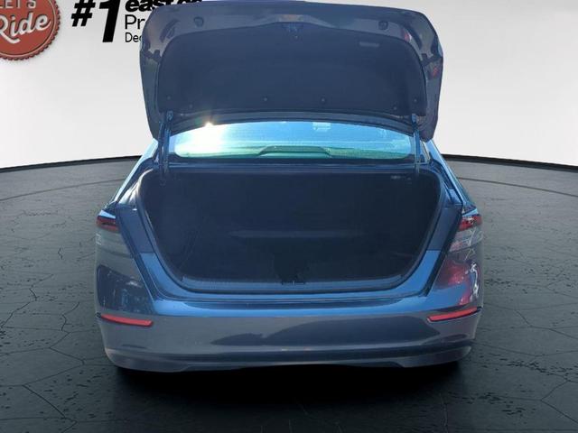 Photo of 2023 Meteorite Gray Metallic Honda Accord