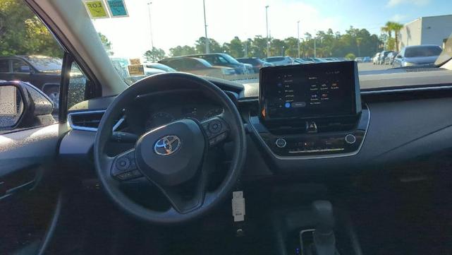 Photo of 2023 Midnight Black Metallic Toyota Corolla