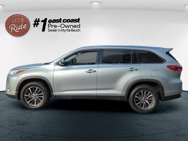 Photo of 2019 Celestial Silver Metallic Toyota Highlander