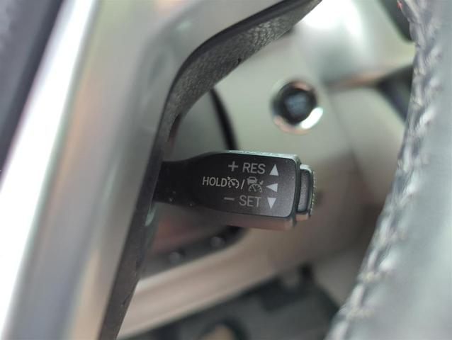 Photo of 2019 Celestial Silver Metallic Toyota Highlander
