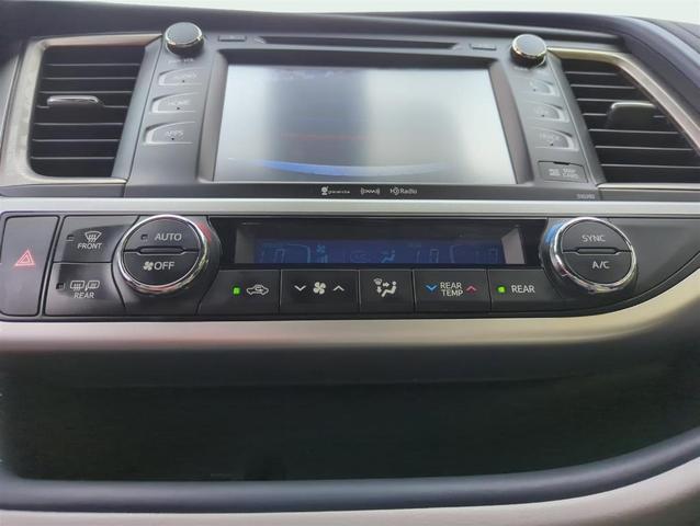 Photo of 2019 Celestial Silver Metallic Toyota Highlander