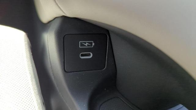Photo of 2026 Pearl Honda HR-V