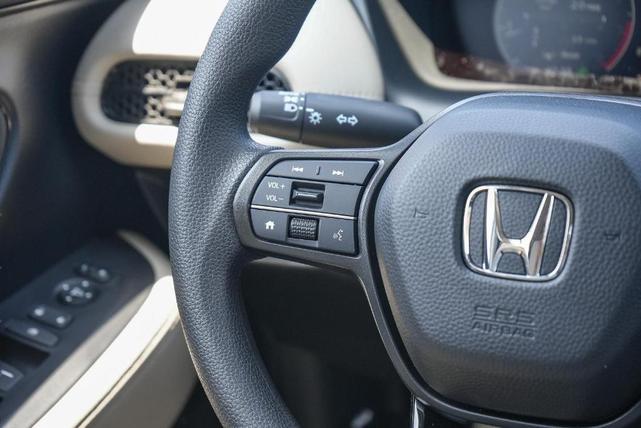 Photo of 2026 Pearl Honda HR-V