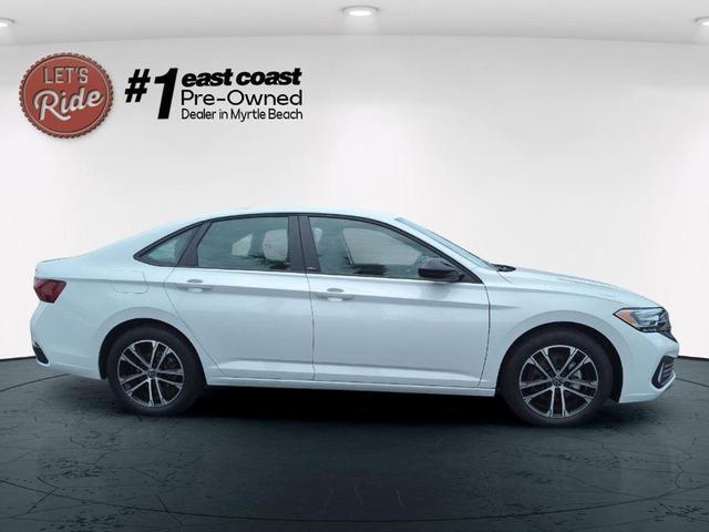 Photo of 2024 Pure White Volkswagen Jetta
