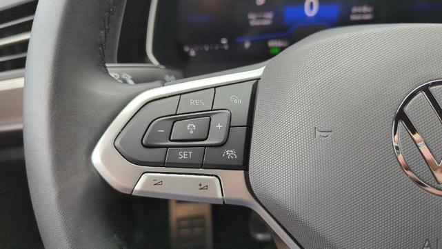 Photo of 2024 Pure White Volkswagen Jetta