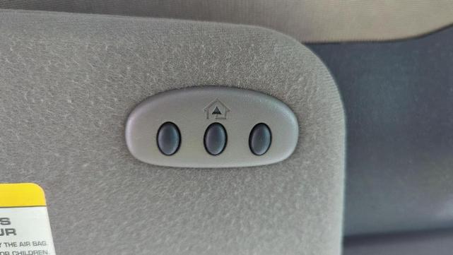 Photo of 2004 Satin Jade Pearlcoat Chrysler Sebring
