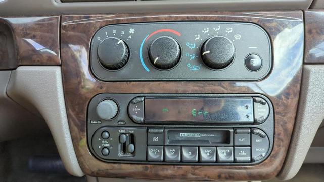 Photo of 2004 Satin Jade Pearlcoat Chrysler Sebring