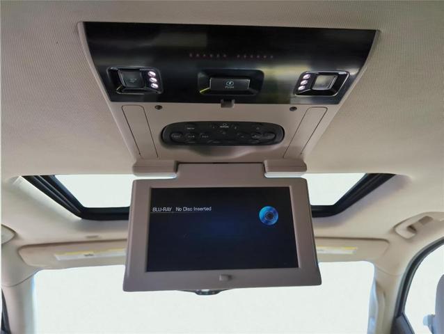 Photo of 2015 White Diamond Tri-Coat Cadillac Escalade ESV