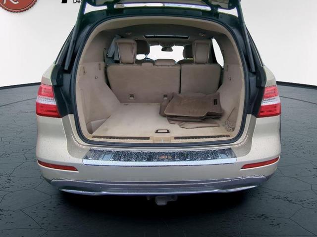 Photo of 2013 Beige Pearl Metallic Mercedes-Benz M-Class