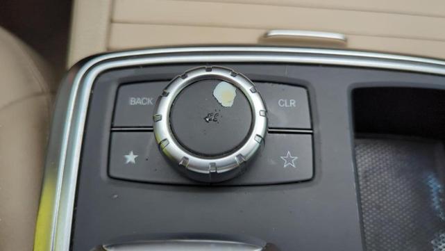 Photo of 2013 Beige Pearl Metallic Mercedes-Benz M-Class