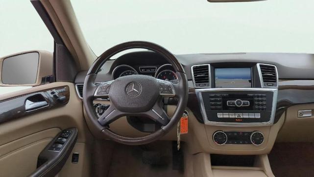 Photo of 2013 Beige Pearl Metallic Mercedes-Benz M-Class