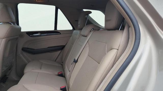 Photo of 2013 Beige Pearl Metallic Mercedes-Benz M-Class