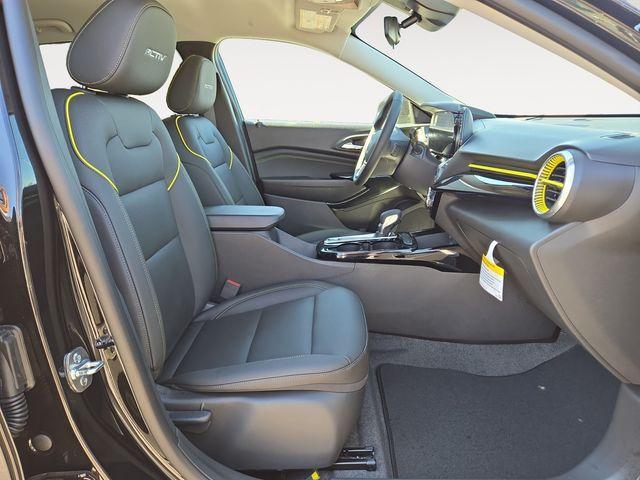 Photo of 2025 Mosaic Black Metallic Chevrolet Trax