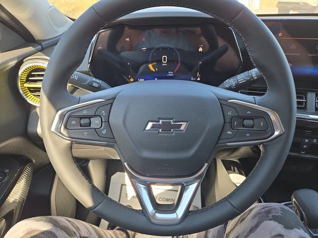 Photo of 2025 Mosaic Black Metallic Chevrolet Trax