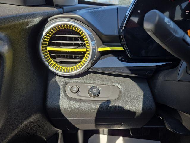 Photo of 2025 Mosaic Black Metallic Chevrolet Trax